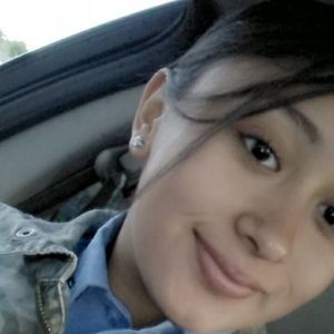 Meet your Posher, Jackeline